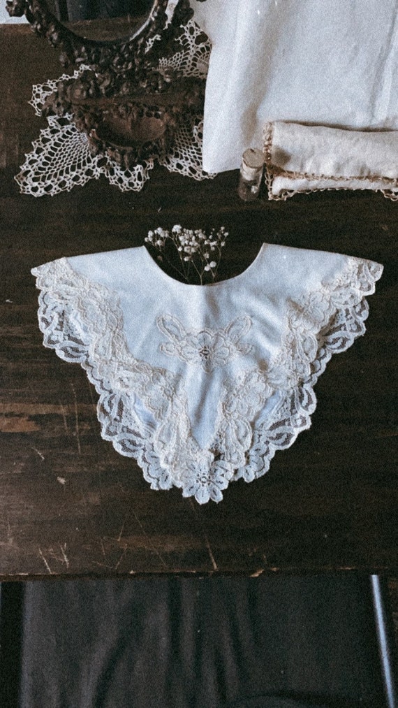 Angel’s Breath~ Lace Collar