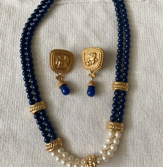 Rare set of necklace and earrings
