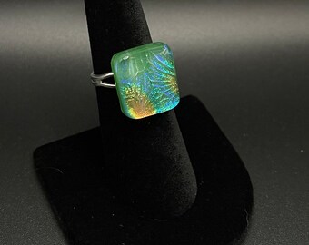 Adjustable green dichroic fused glass ring