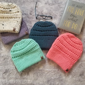 Crochet hat pattern, beanie crochet pattern, slouchy crochet pattern, crochet pattern, pdf file, Beyond Beanie pattern, pattern, crochet
