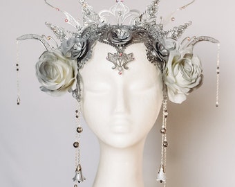 Silver Flower Crown, White Flower Crown, Silver Winter Headpiece, Wedding Crown, Winter Queen Headpiece, Silver Crown, Silver Crown