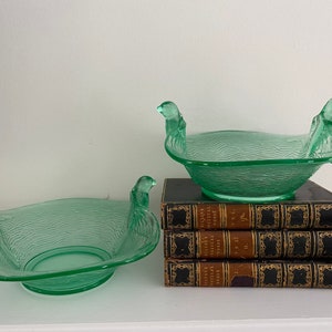 A pair of Fenton Uranium glass bird bowls, 1930s, pressed glass, ribbed, depression glass, vaseline glass, glow under UV, collectable