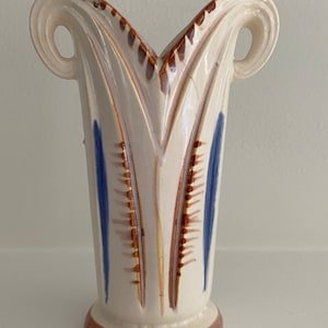 Vintage majolica bud vase, of Japanese origin in a charming Art -Deco pattern