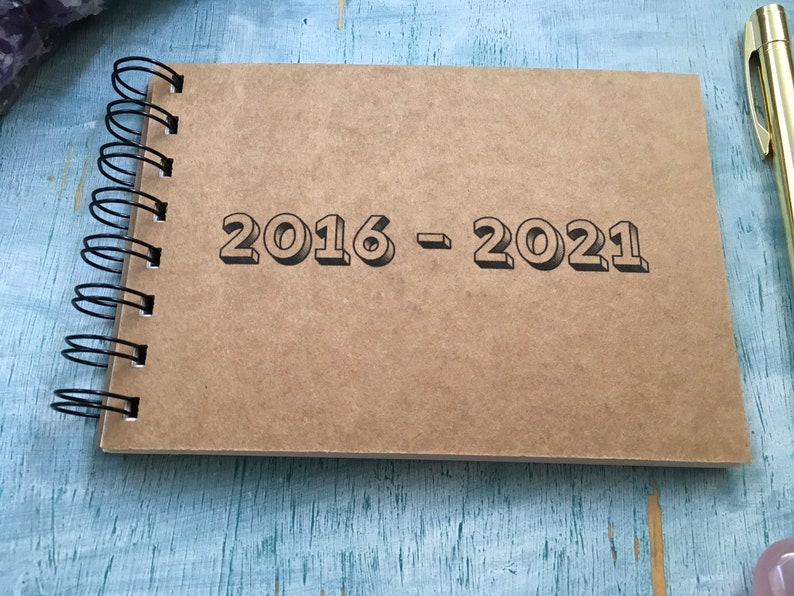 Personalised Mini leavers book, A6 blank kraft pocket custom notebook, small pocket sized autograph book for school leavers last day afbeelding 5