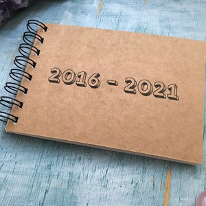 Personalised Mini leavers book, A6 blank kraft pocket custom notebook, small pocket sized autograph book for school leavers last day afbeelding 6