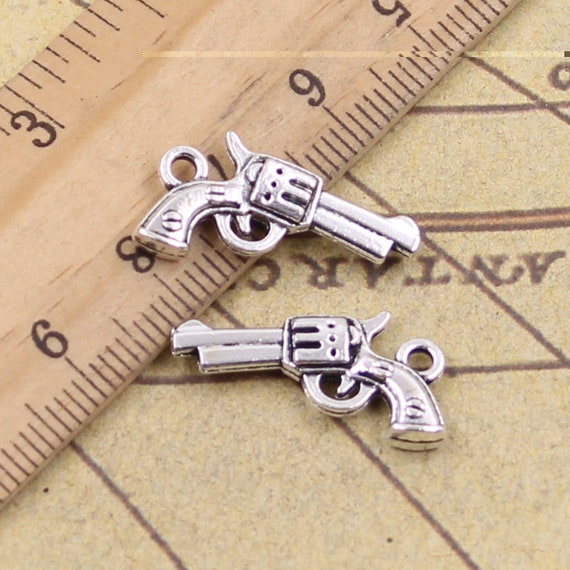 30個 リボルバーチャームペンダント 22 x 12 mm アンティークシルバー