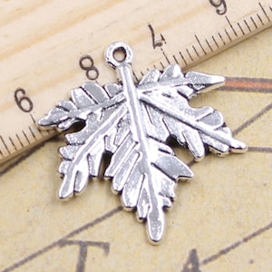20 Stück Ahornblätter Charms Anhänger 28 x 27 mm Antik Silber Ornament Zubehör Schmuckherstellung DIY Handarbeit Basismaterial