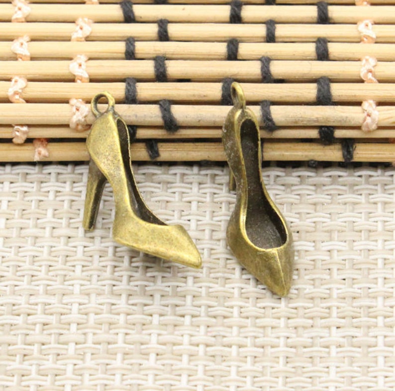 10pcs High heels charms high-heeled Shoes pendant 29x17mm antique silver/antique bronze ornament accessories jewelry making DIY material image 4