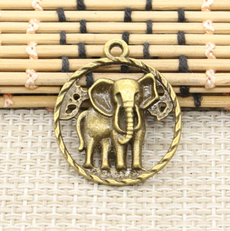 10pcs Elephant charms pendant 28mm Antique bronze ornament accessories jewelry making DIY Handmade Craft base material Antique bronze