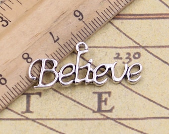 "30 Stück Believe ""Believe"" Anhänger Charms 33x13mm antique silber Ornament Zubehör Schmuckherstellung DIY Handarbeit Material."