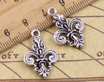 20 Stück FLEUR DE LIS Charms Anhänger 25x16mm Antik Silber Ornament Zubehör Schmuckherstellung Diy Handarbeit Basteln Basismaterial