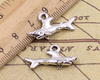 30 Stück Hai Charms Anhänger 24x12mm Antik Silber Schmuckherstellung DIY Handarbeit