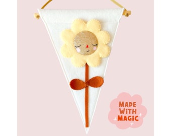 Daisy pennant banner - Lemon sleepy