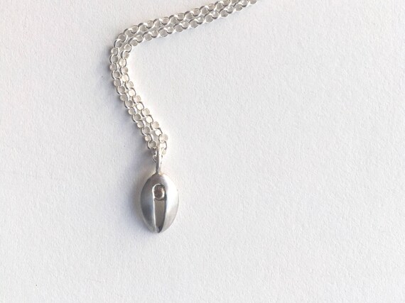 Sexiest red head Gold clitoris neck pendant