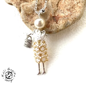 Elegant White Beaded french Doll necklace