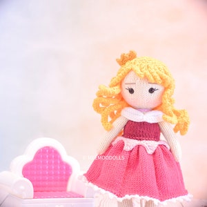 Rosalind, The Sleeping Beauty in the Wood - Handcrafted Knitted Doll Patterns. Meemoodolls