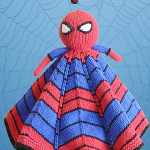 Knitting Pattern: Webbed Wonder Snuggle Blanket Cozy Blanket Design image 3