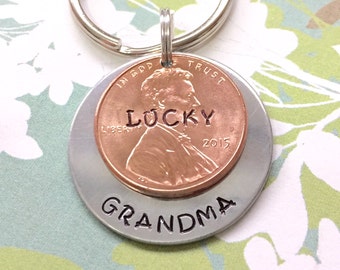 Lucky Grandma Hand Stamped Penny Keychain Gift, Personalized Christmas Gift For Grandma, Nan, Nanna, Lucky Penny Key Chain 2018 Holiday Gift