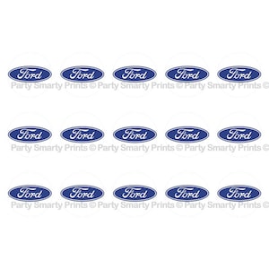 Peut inclure: Douze décorations de cupcakes avec le logo Ford en bleu et blanc. Chaque décoration présente le logo Ford en texte blanc sur un ovale bleu.