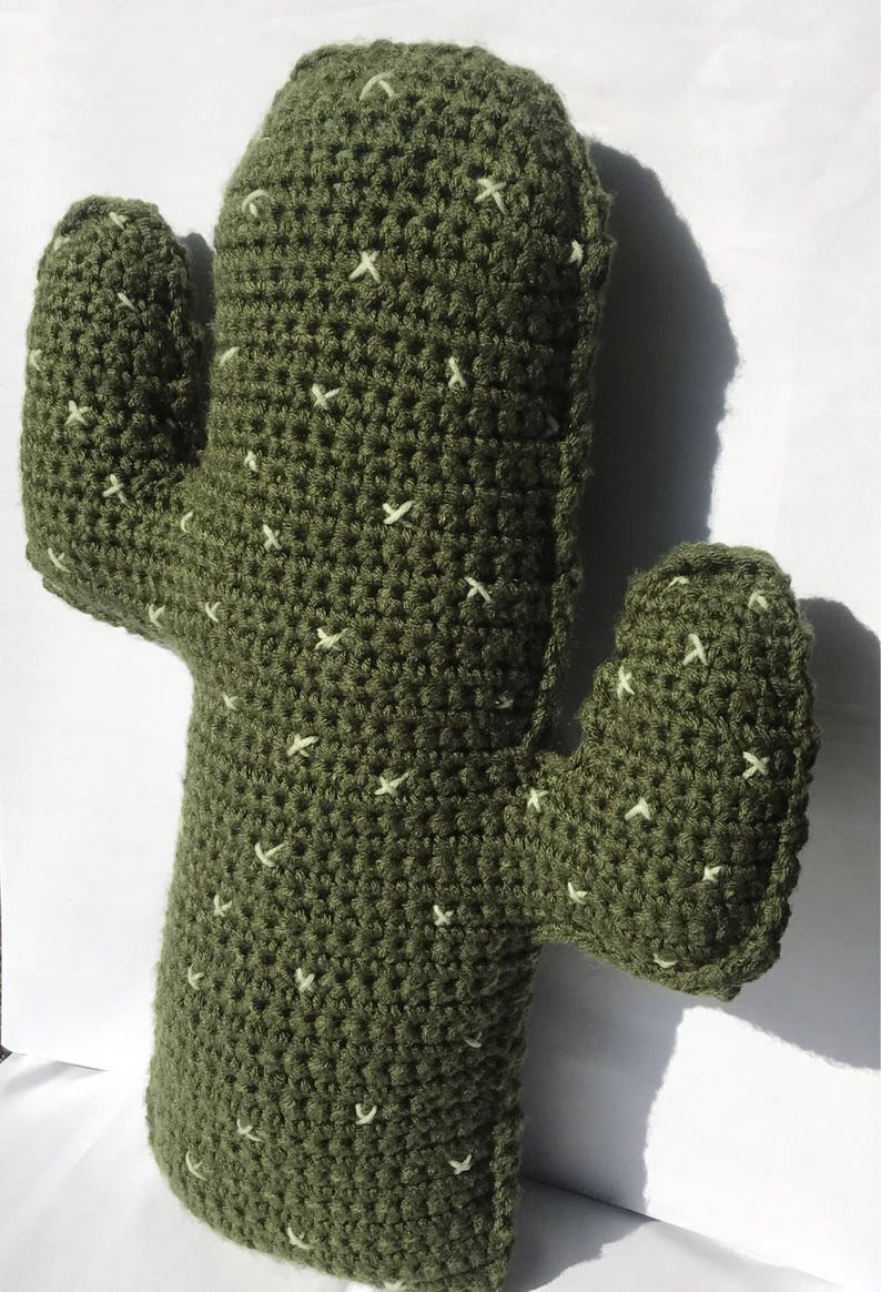 Crochet Saguaro Cactus Throw Pillow zdjęcie 3