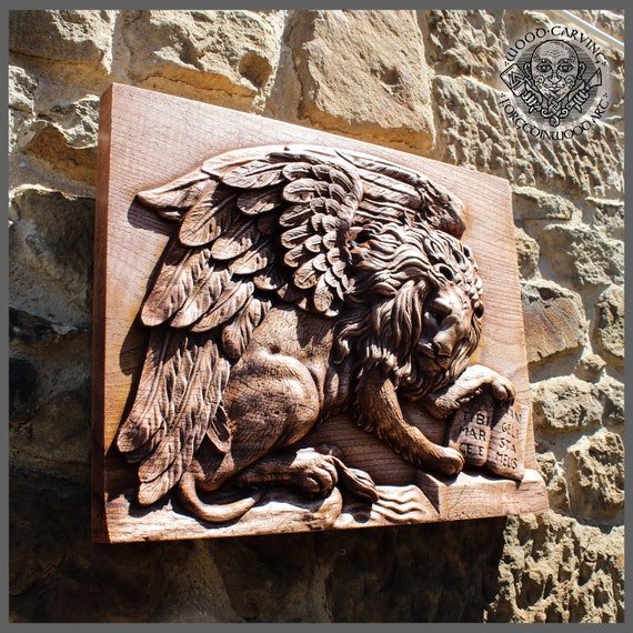 手彫りのイロコ材のライオン彫刻、浅浮き彫りの壁画 - Etsy 日本