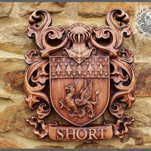 Voorbeeld van familie heraldische symbolen wapenschild aangepast kunstwerk middeleeuwen kunst heraldiek wapen decor hangend houtsnijwerk foto muur decor
