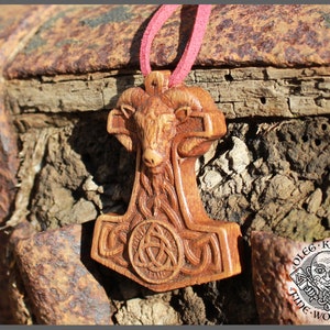 Thor Hammer Viking Wall Art: Majestic Mjolnir Carving with Norse Pagan Runes made with Odin’s Blessing. Perfect Gift for Viking Enthusiasts!
