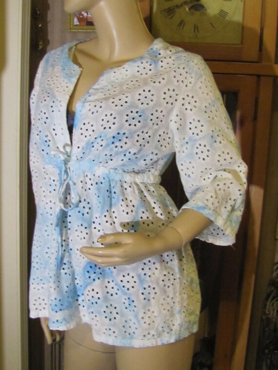 I Can Too White & Blue Eyelet Swimsuit Cover size M Gem