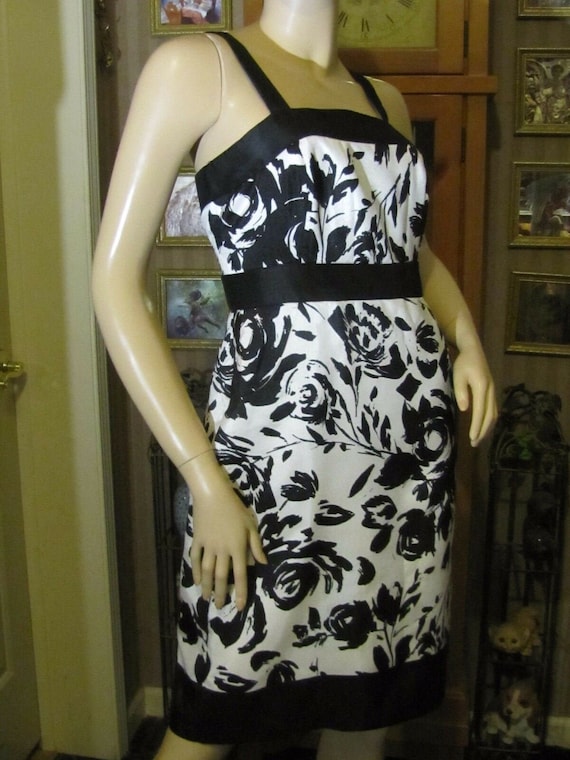 Danny & Nicole Black and White Floral Dress size 8 - Gem