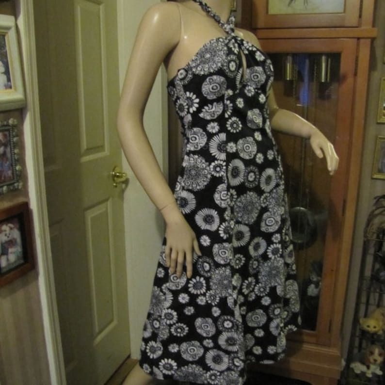 Bethany Dress Black /& White Halter Dress size 6