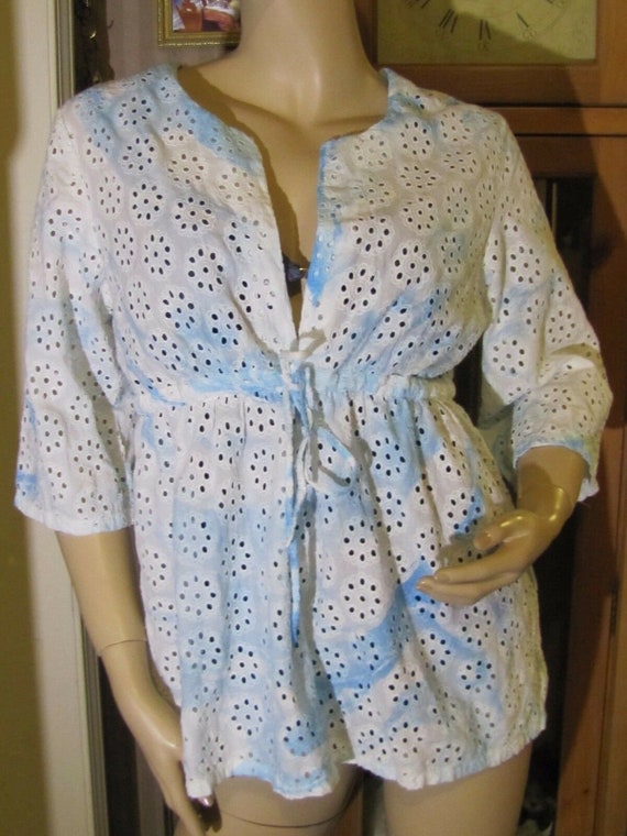 I Can Too White & Blue Eyelet Swimsuit Cover size M Gem