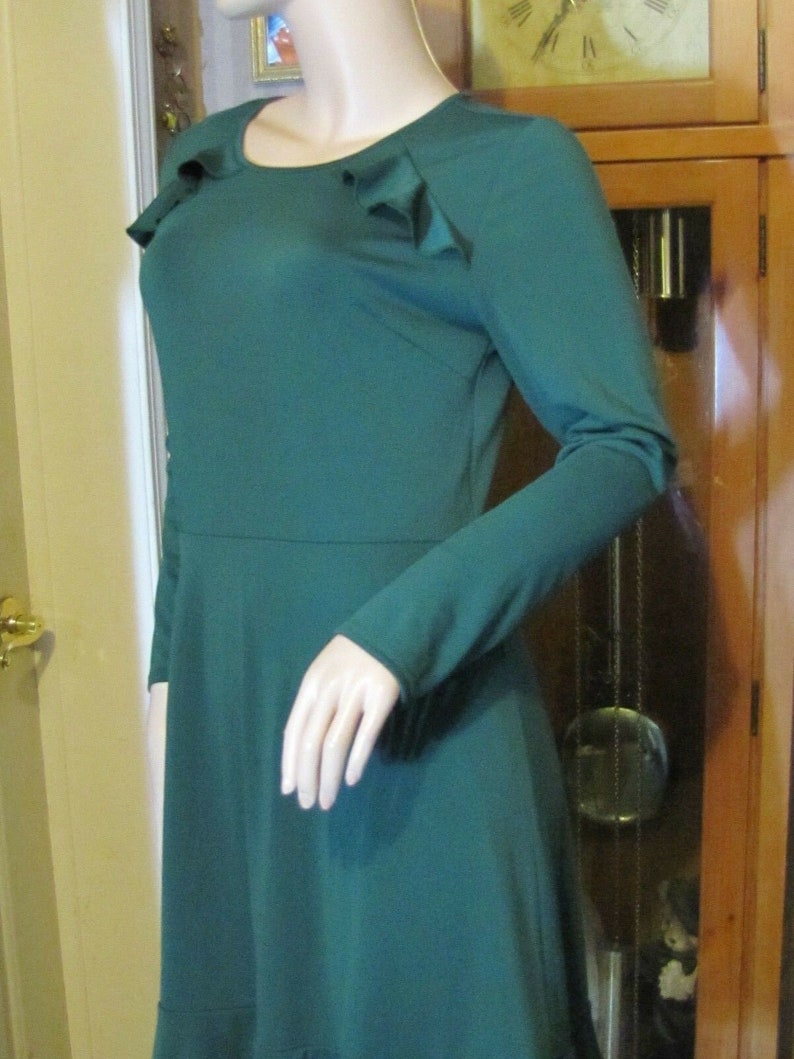 Ann Taylor Green Dress size 6 Perfect for St Patrick