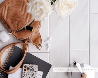 Foto stock in stile neutro e femminile: Accessori da scrivania (Immagine digitale)