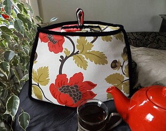 Tea Cosy with Stylised Poppies, Tea Cosy with Flowers, Floral Tea Cosy, Three Dimensional Tea Cosy, 3D Tea Cozy, Theemuts met Klaprozen