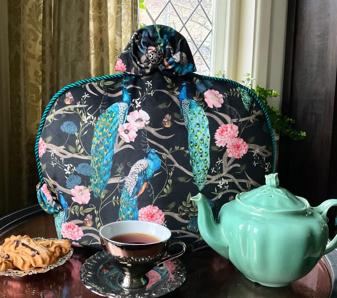 Black Velvet Tea Cosy With Peacocks and Flowers, Couvre-théière En ...