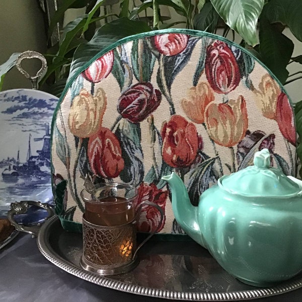 Tea Cozy with Colourful Tulips, Floral Tea Cosy, Gobelin Tea Cozy with Dutch Tulips, Theemuts met Tulpen, Couvre-théière avec des Tulipes
