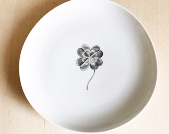 Ceramic art plate - 4 leaf clover - 22 cm