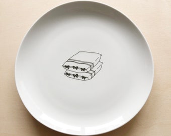 Ceramic art plate - pillows - 22 cm