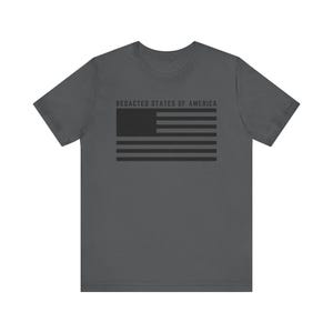 Redigierte Staaten von Amerika Flagge T-Shirt, Epstein Dateien Shirt, USA Flagge geschwärzt T-Shirt, minimalistische Politische Grafik Shirts, Unisex Protest T-Shirt Asphalt
