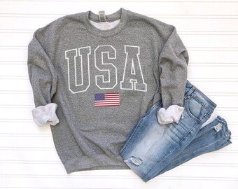 USA Flag Sweatshirt, Patriotic Crewneck Pullover American Flag Sweater for Independence Day & Everyday Wear, July 4th America 250th birthday