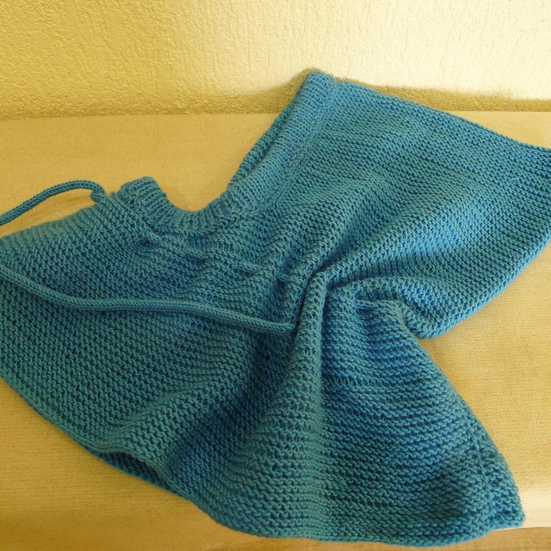 Hand knitted hoodbiggin.Natural wool
