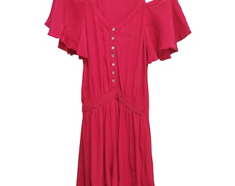Mono corto GUESS fucsia con hombros descubiertos y pernera ancha, talla S, con mangas de volantes, estilo festival Y2K