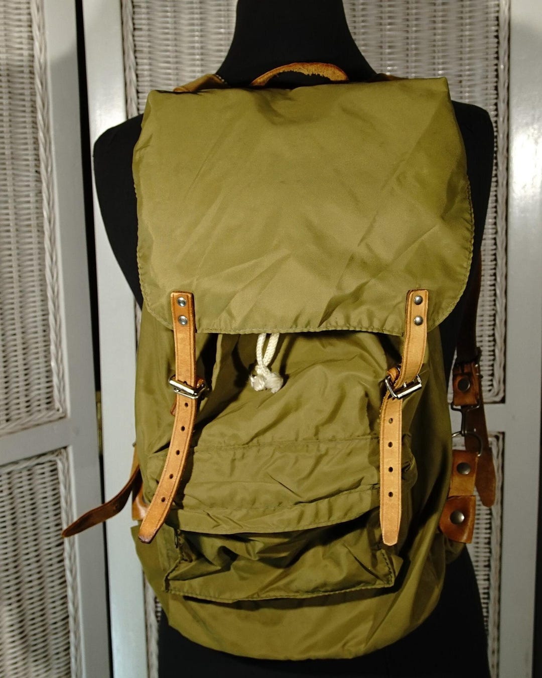 Vintage Khaki Nylon & Leather Rucksack Lightweight Framed Scout Daypack ...