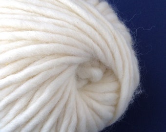 Super chunky yarn Super bulky yarn Merino chunky wool Chunky merino wool yarn 100% Bulky knit weight # 6 very thick wool Ivory white c.5242