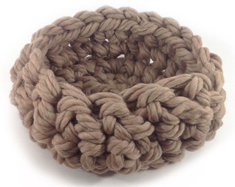 Wool dog bed Crochet dog bed Chunky knit dog cave bed