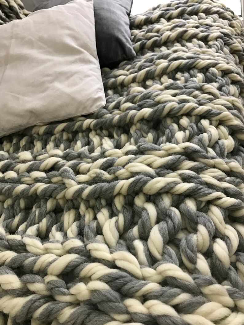 Ivory white gray Giant yarn Super chunky blanket yarn Jumbo merino wool for arm knitting Mix col.5506 image 6