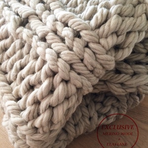 Chunky blanket yarn Jumbo yarn Giant wool merino for arm knitting Beige oatmeal col.5507 image 2