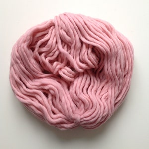 Pink bulky yarn Super chunky merino wool Weight 6 chunky yarn for hand knitting and felting Thick wool col.5252 image 6