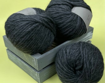 Super chunky yarn Merino wool bulky yarn Chunky wool Charcoal gray dark col.5249