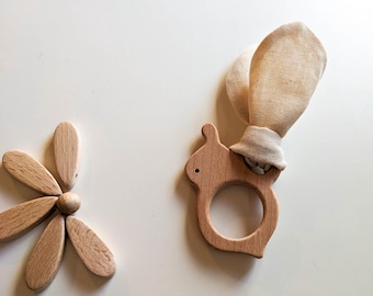Wooden Cute Bee Sensory Toy - Baby Shower Gift - Wooden Toy with  Cloth Wings